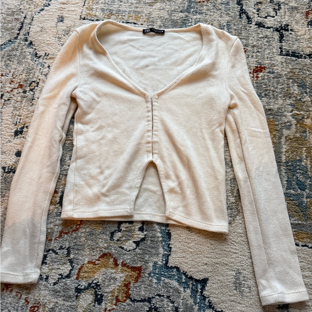 Women’s Zara cream knit top, size small